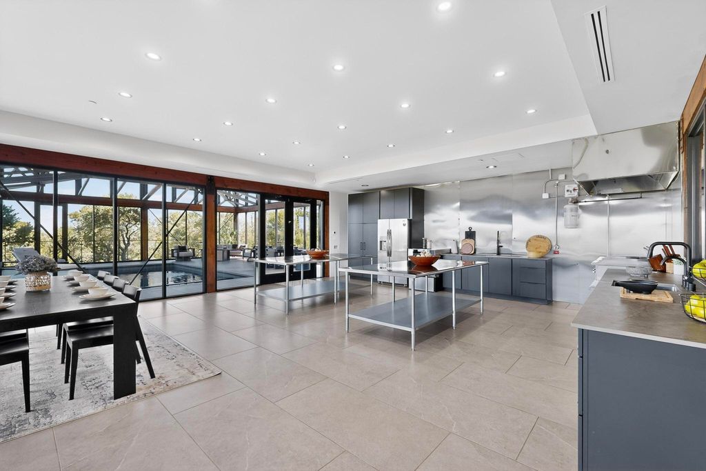 Image 21 of property listing at 235 Kimberly Lane, Tijeras, NM 87059