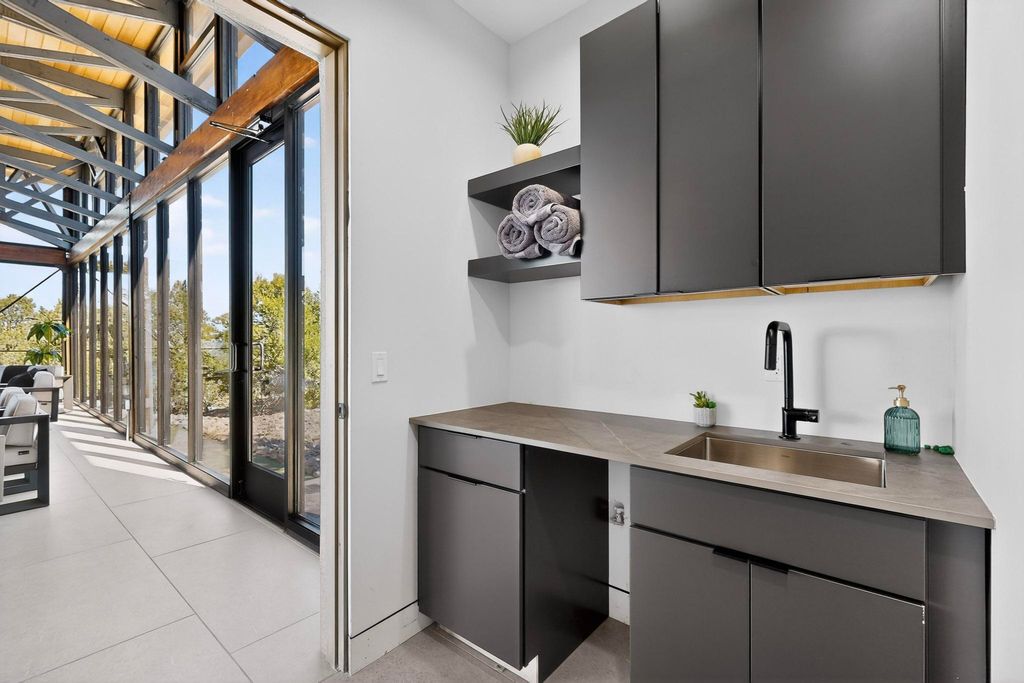 Image 27 of property listing at 235 Kimberly Lane, Tijeras, NM 87059