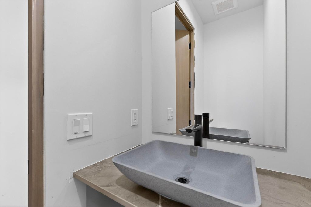 Image 29 of property listing at 235 Kimberly Lane, Tijeras, NM 87059