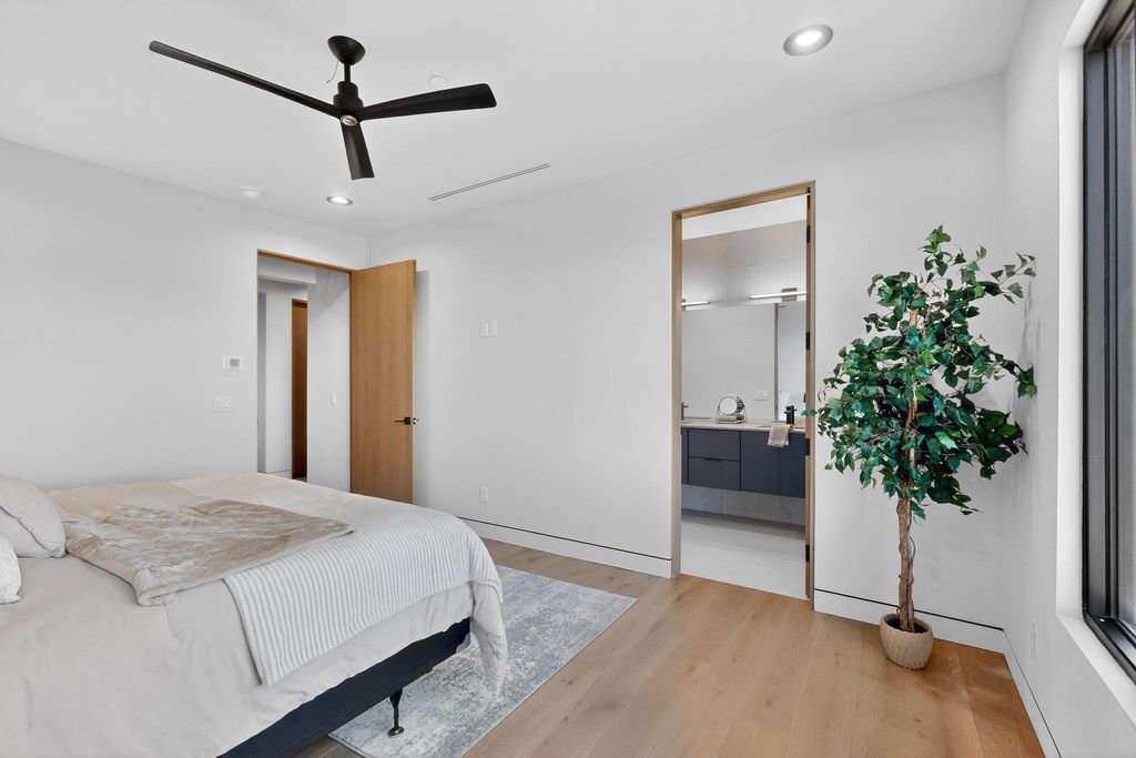 Image 32 of property listing at 235 Kimberly Lane, Tijeras, NM 87059