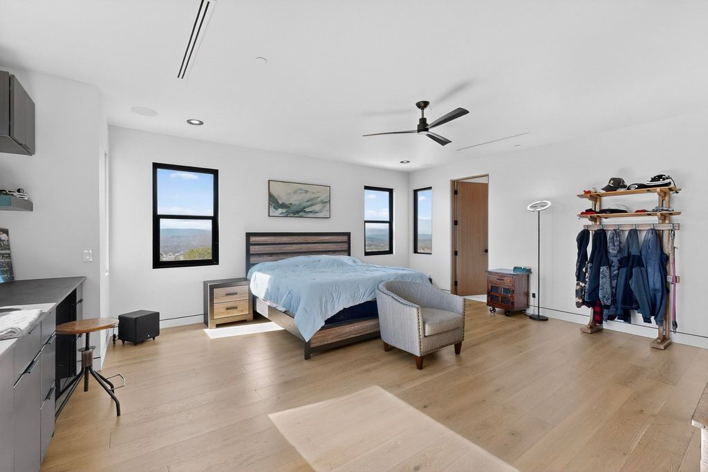 Image 37 of property listing at 235 Kimberly Lane, Tijeras, NM 87059