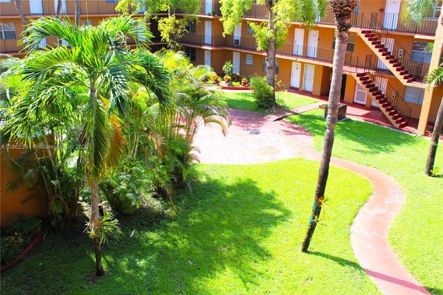 1280 W 54th St 308B, Hialeah, FL 33012