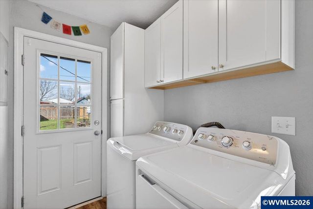 1530 Maple St SW, Albany, OR 97321