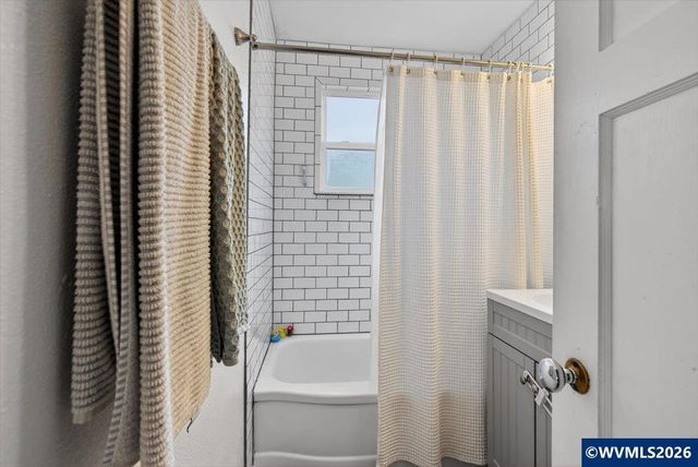 1530 Maple St SW, Albany, OR 97321