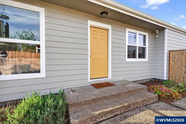 1530 Maple St SW, Albany, OR 97321