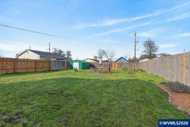 1530 Maple St SW, Albany, OR 97321