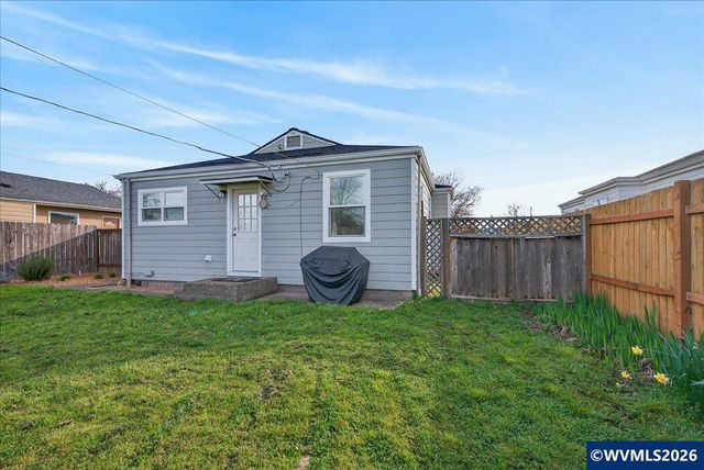 1530 Maple St SW, Albany, OR 97321