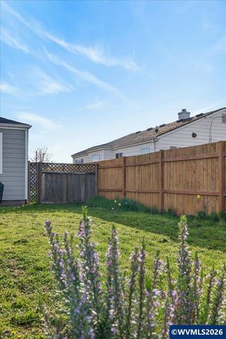 1530 Maple St SW, Albany, OR 97321