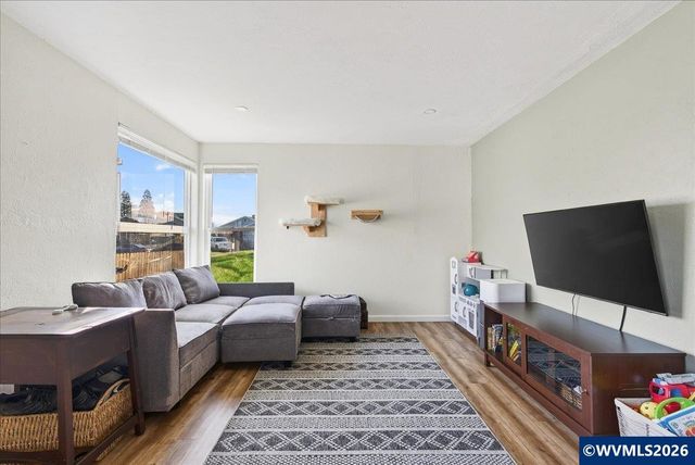 1530 Maple St SW, Albany, OR 97321