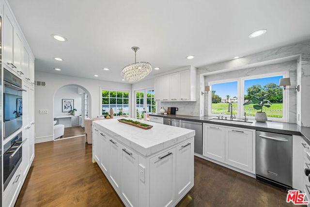 19382 Woodlands Drive, Huntington Beach, CA 92648