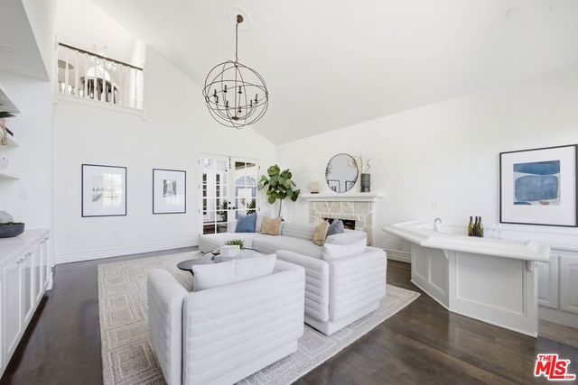 19382 Woodlands Drive, Huntington Beach, CA 92648