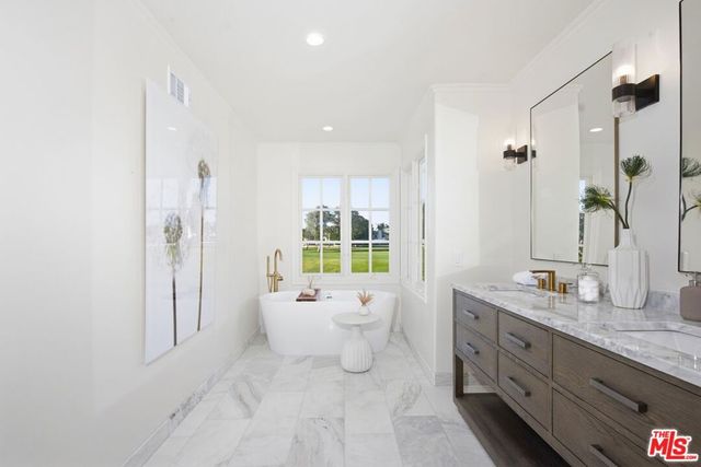 19382 Woodlands Drive, Huntington Beach, CA 92648