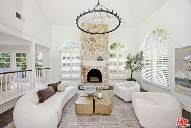 19382 Woodlands Drive, Huntington Beach, CA 92648