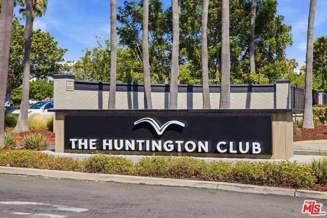 19382 Woodlands Drive, Huntington Beach, CA 92648