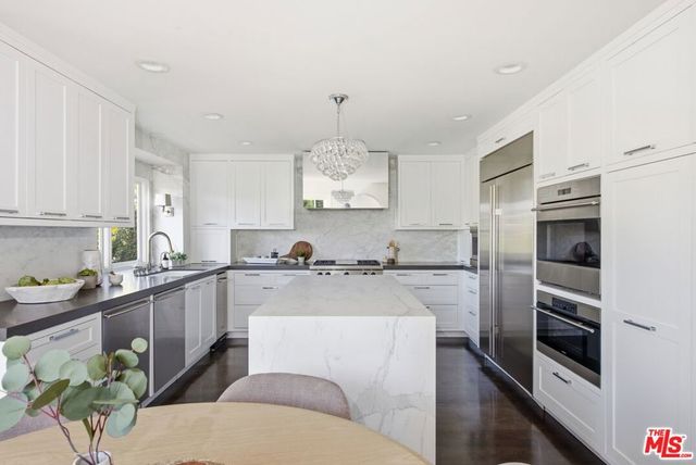 19382 Woodlands Drive, Huntington Beach, CA 92648