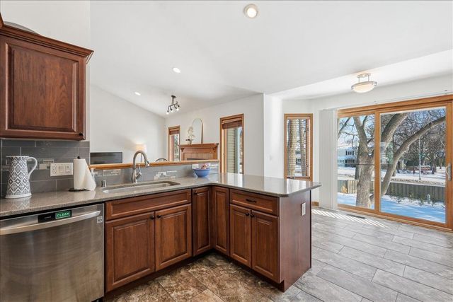 925 S Holt Circle, Madison, WI 53719