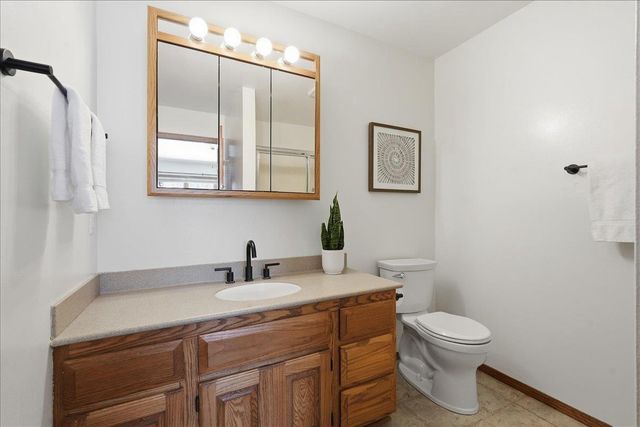 925 S Holt Circle, Madison, WI 53719