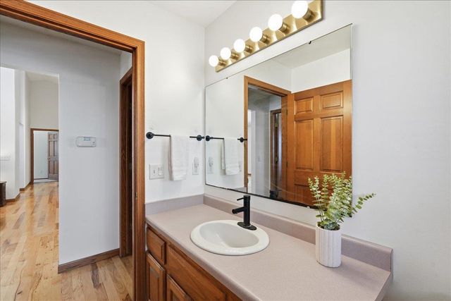 925 S Holt Circle, Madison, WI 53719