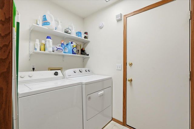 925 S Holt Circle, Madison, WI 53719