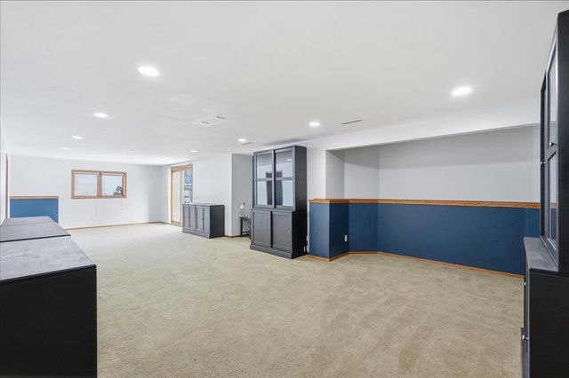 925 S Holt Circle, Madison, WI 53719