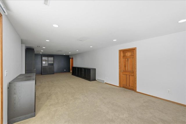 925 S Holt Circle, Madison, WI 53719