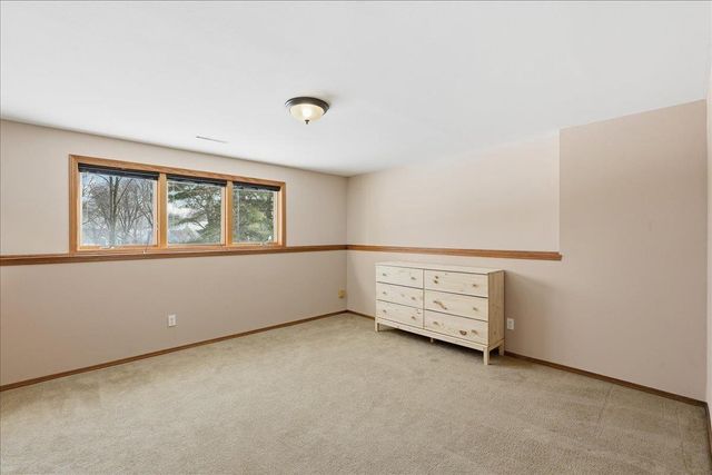 925 S Holt Circle, Madison, WI 53719