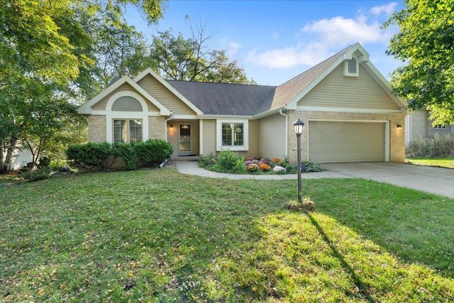 925 S Holt Circle, Madison, WI 53719