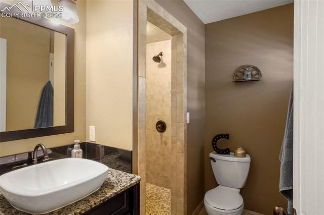 1660 Mesa Avenue, Colorado Springs, CO 80906