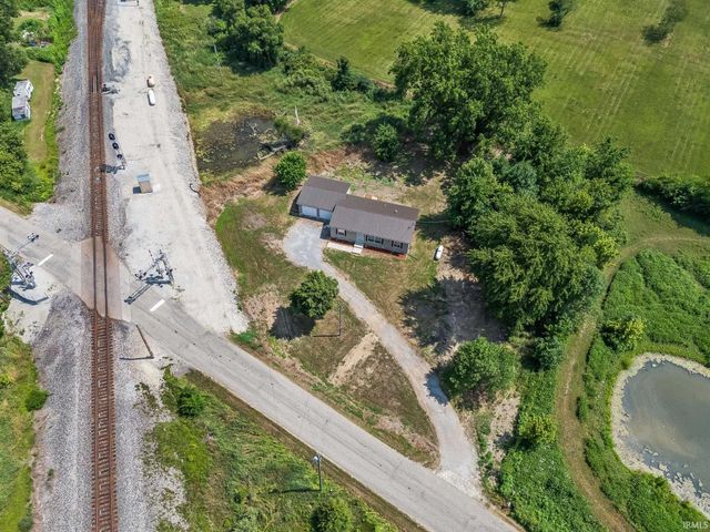 1895 E 800 S, Claypool, IN 46510