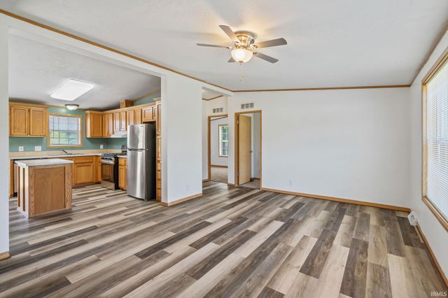 1895 E 800 S, Claypool, IN 46510