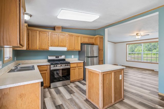 1895 E 800 S, Claypool, IN 46510