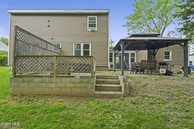53 Pleasant Court, Cohoes, NY 12047