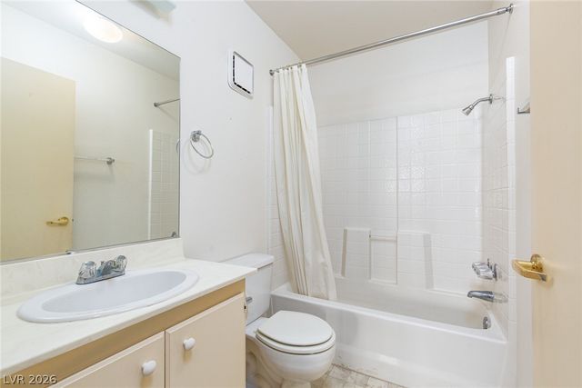 4877 South Torrey Pines Drive 105, Las Vegas, NV 89103