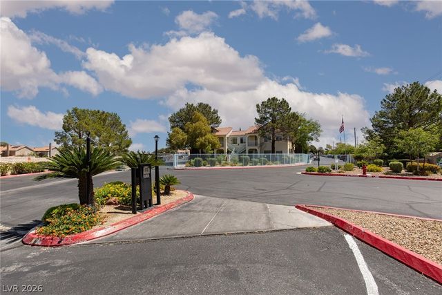 4877 South Torrey Pines Drive 105, Las Vegas, NV 89103