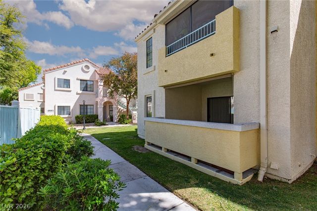 4877 South Torrey Pines Drive 105, Las Vegas, NV 89103