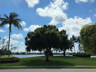 383 Berenger Walk, Royal Palm Beach, FL 33414