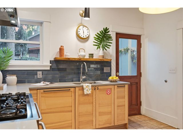 5405 Ne 30TH Ave, Portland, OR 97211