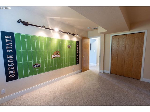 583 CANBERRA Dr, Philomath, OR 97370