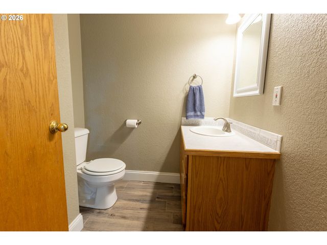 583 CANBERRA Dr, Philomath, OR 97370
