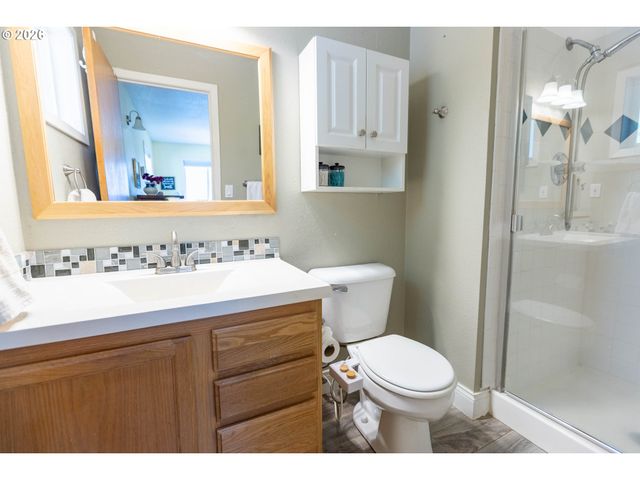 583 CANBERRA Dr, Philomath, OR 97370