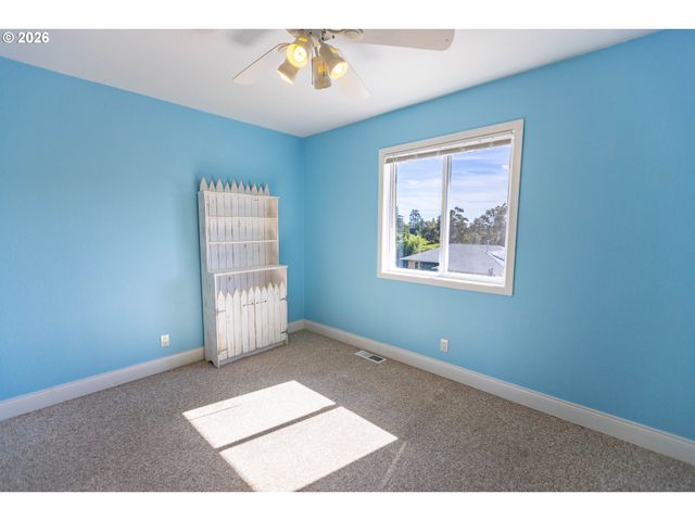 583 CANBERRA Dr, Philomath, OR 97370