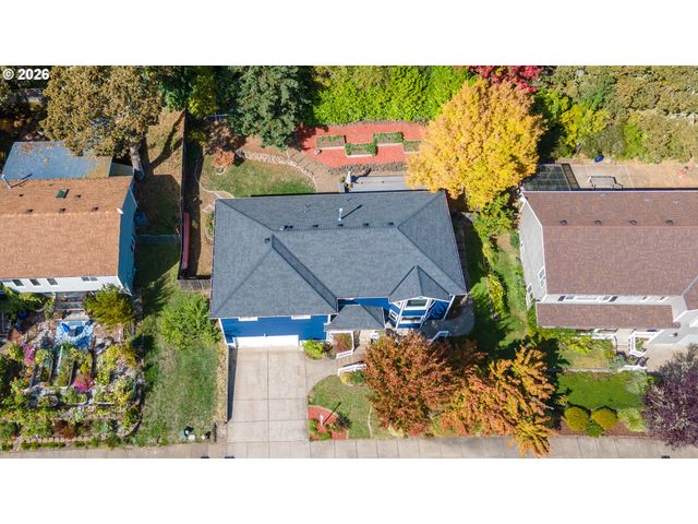 583 CANBERRA Dr, Philomath, OR 97370