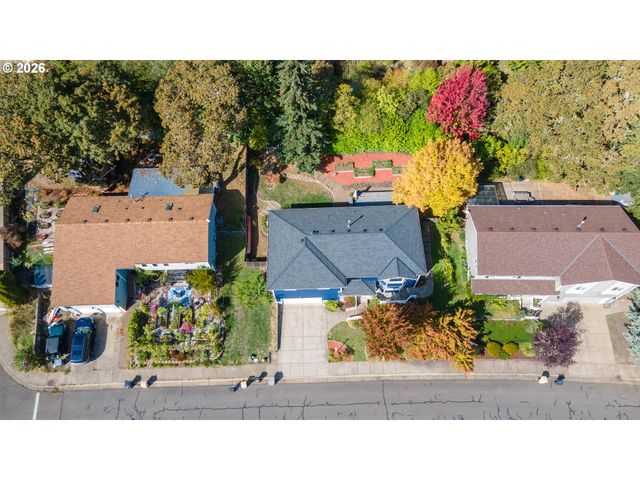 583 CANBERRA Dr, Philomath, OR 97370