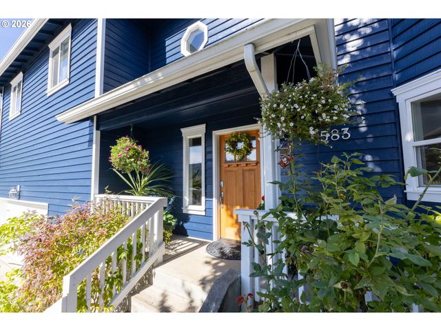 583 CANBERRA Dr, Philomath, OR 97370