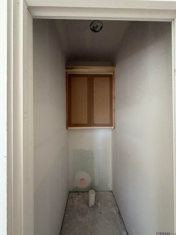 10642 Summerside Dr, Baker, LA 70714