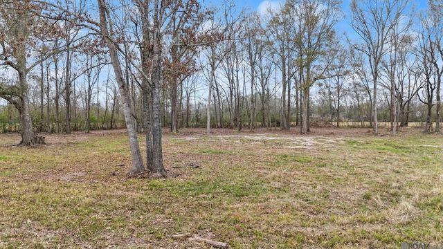 10642 Summerside Dr, Baker, LA 70714