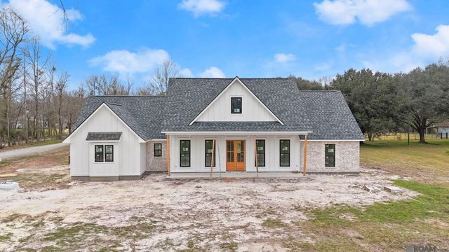 10642 Summerside Dr, Baker, LA 70714