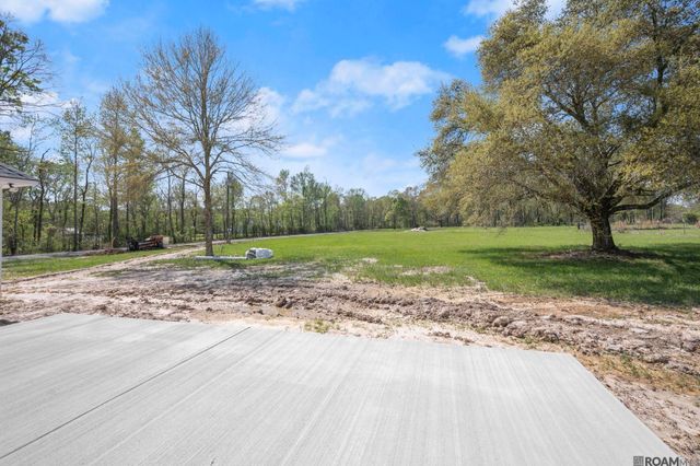 10642 Summerside Dr, Baker, LA 70714