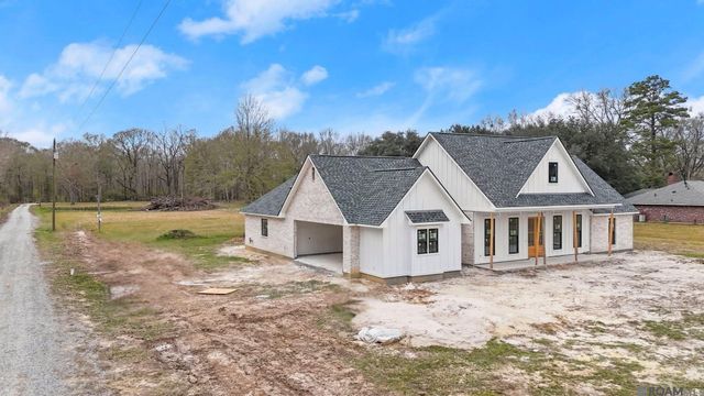 10642 Summerside Dr, Baker, LA 70714