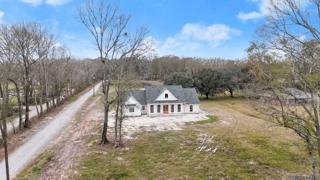 10642 Summerside Dr, Baker, LA 70714